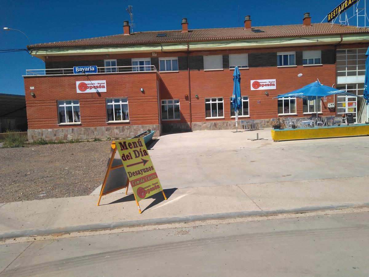 Hostal El Tropezon Matallana de Valmadrigal Exterior photo